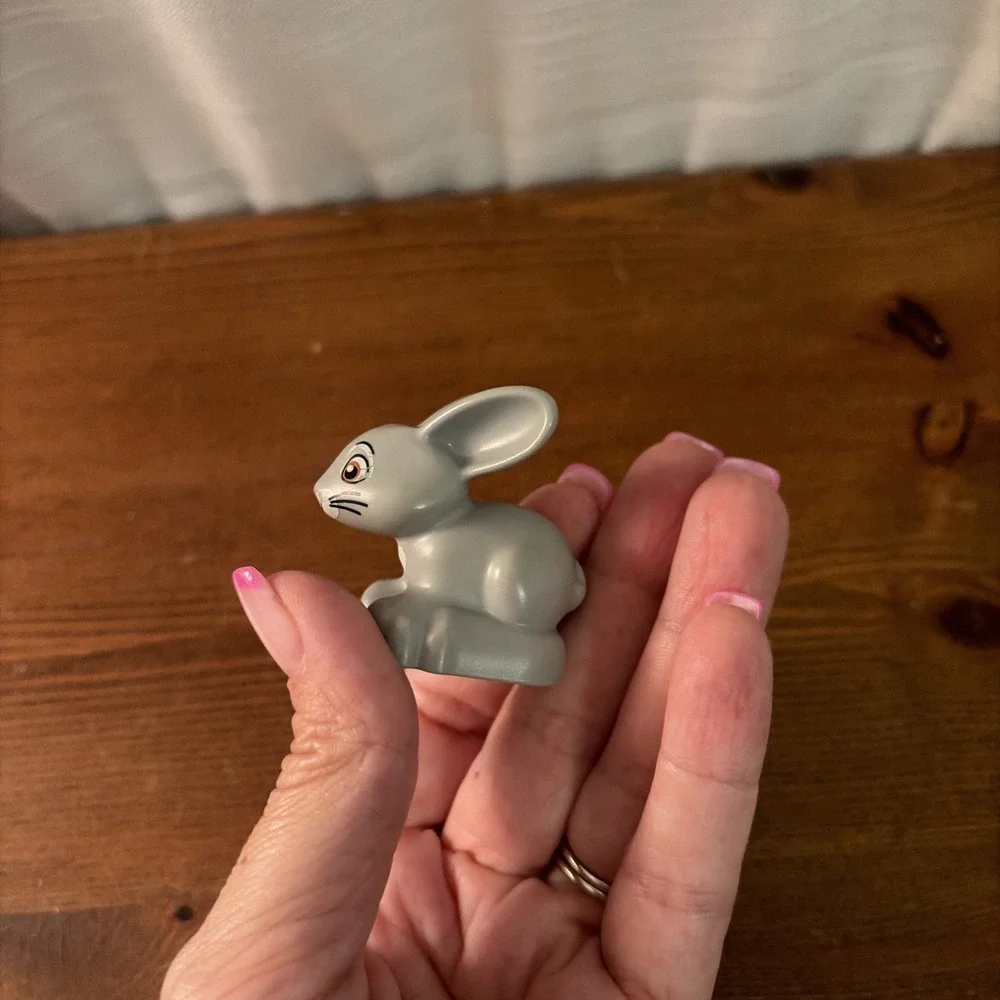 Lego Duplo GRAY BUNNY RABBIT w/ PINK NOSE Animal Zoo THUMPER PET Easter Part